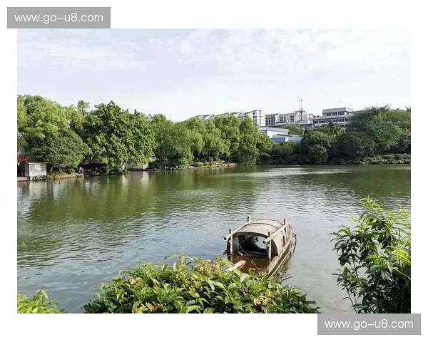 湘江边的泼辣与西子湖畔的矜持：长沙与杭州，谁才是年轻人的“人间理想”？